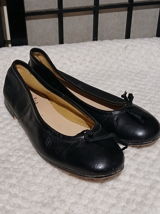 Shoes - Classic Black Ballet Flats - Women
